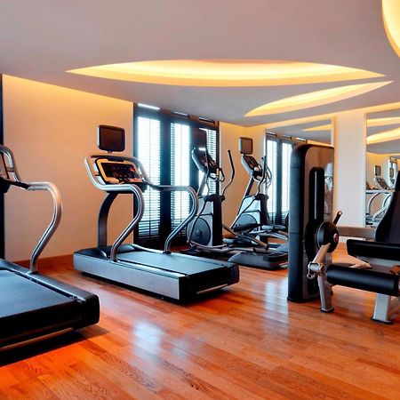 شقق ماريوت الفندقية , الجداف دبي المظهر الخارجي الصورة The gym at the W Hotel in Dubai
