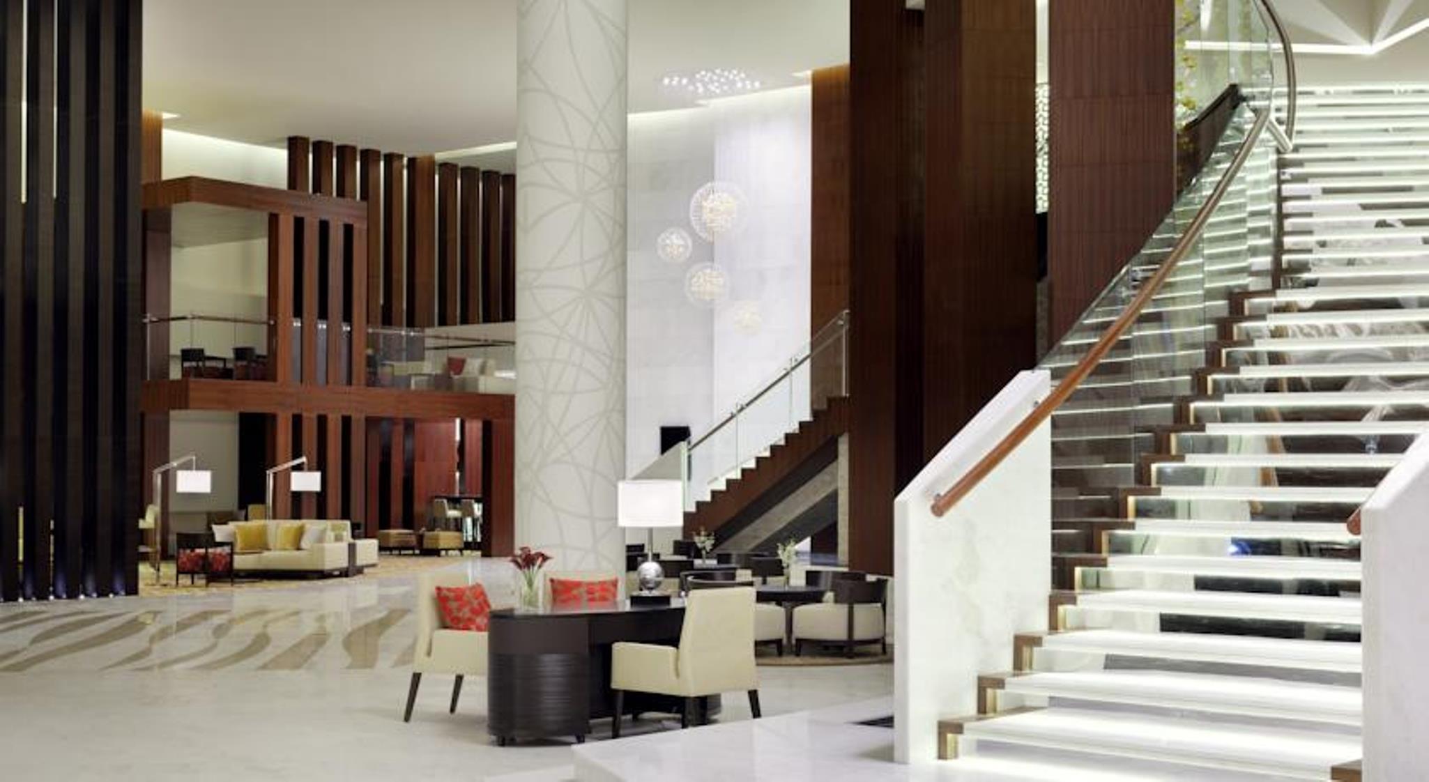 شقق ماريوت الفندقية , الجداف دبي المظهر الخارجي الصورة The lobby of the Ritz-Carlton, DIFC