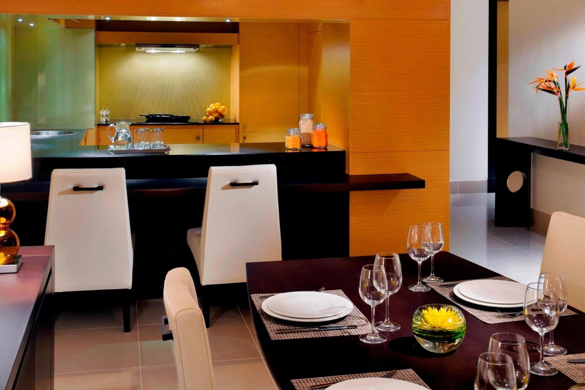 شقق ماريوت الفندقية , الجداف دبي المظهر الخارجي الصورة A kitchen in a W Residence