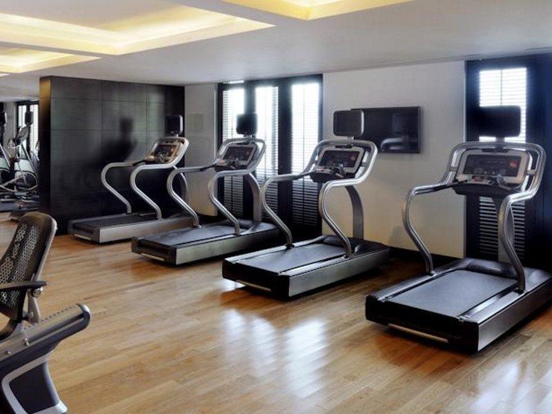 شقق ماريوت الفندقية , الجداف دبي المظهر الخارجي الصورة The gym at the hotel